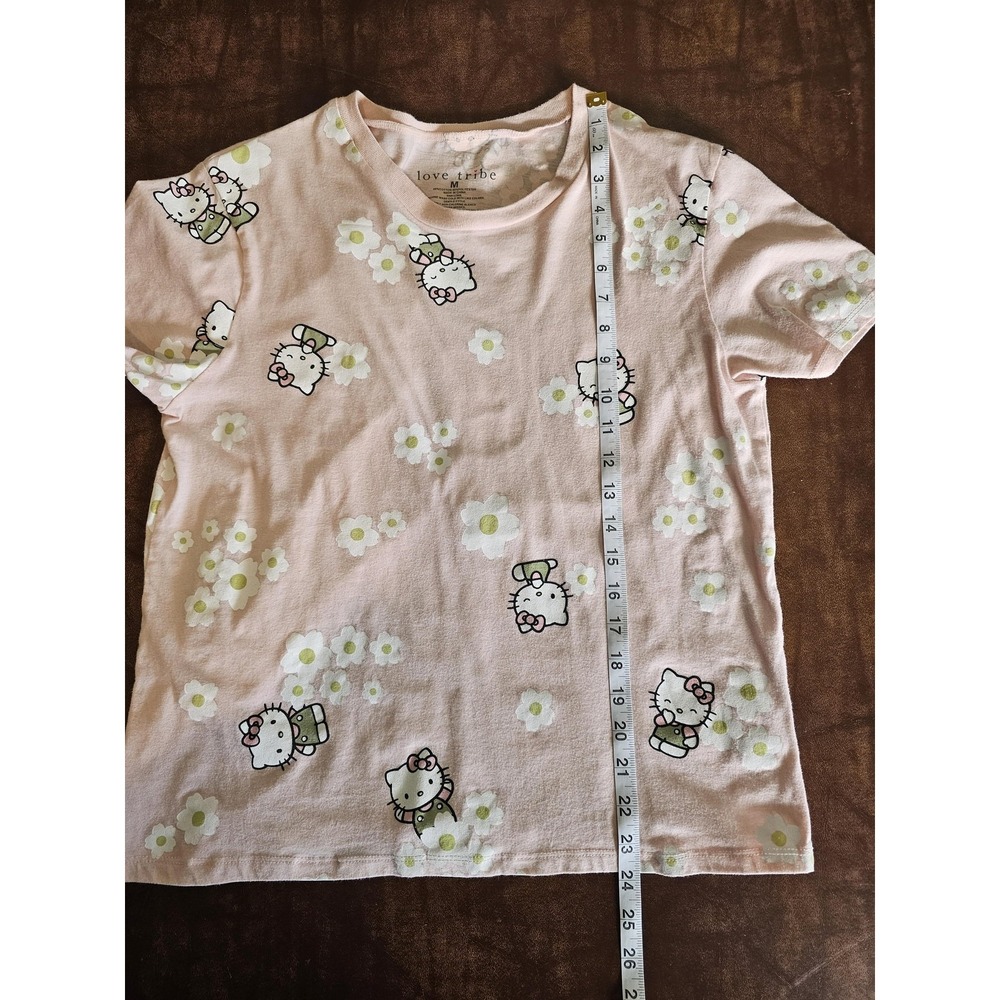Hello Kitty Love Tribe Shirt Womens Medium Pink Floral Daisy Allover Graphic Tee - Picture 4 of 5